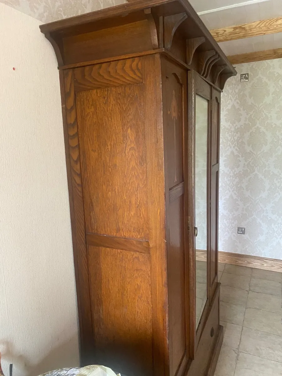 Vintage wardrobe - Image 1
