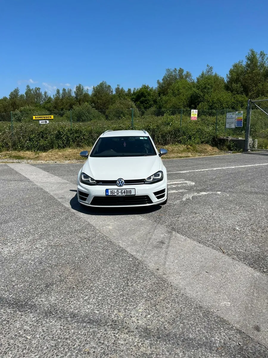 Volkswagen Golf R estate - Image 2