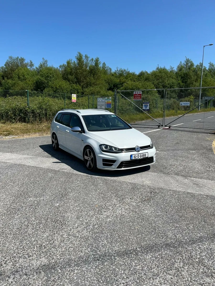 Volkswagen Golf R estate - Image 1