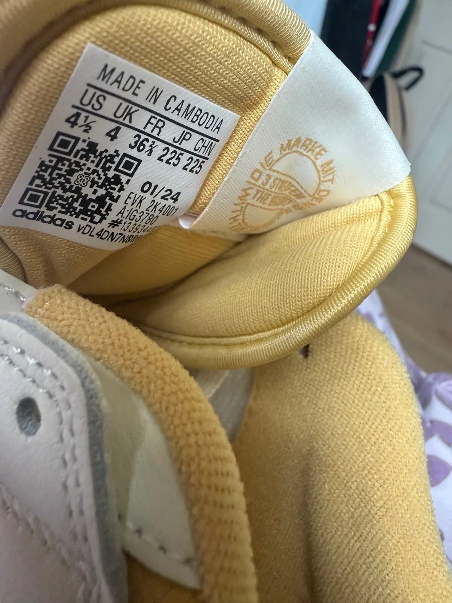 Adidas forum low uk4 new - Image 1