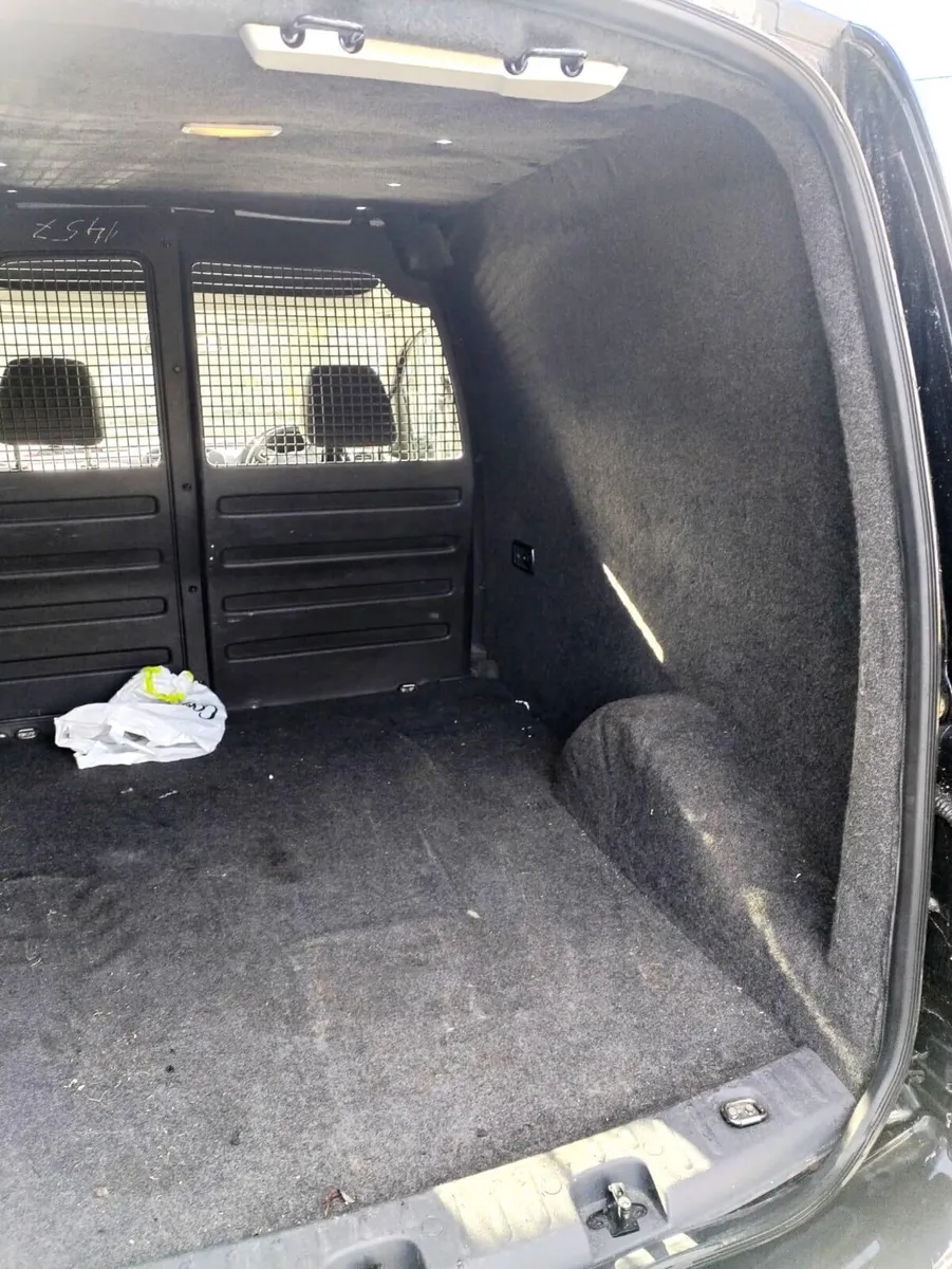 VW Caddy - Image 4