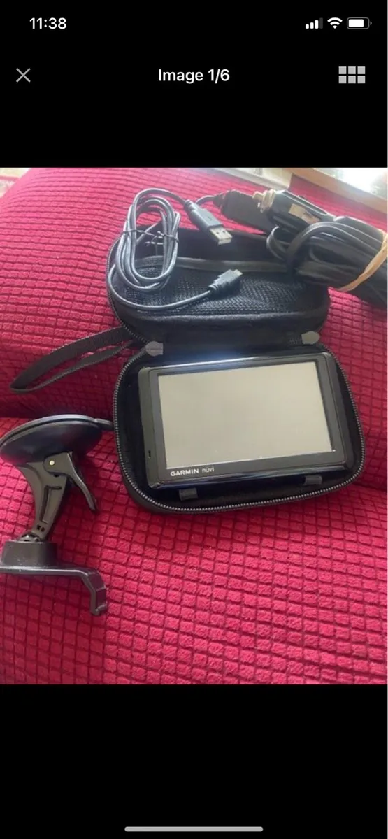Garmin nuvi GPS Navigation System - Image 1
