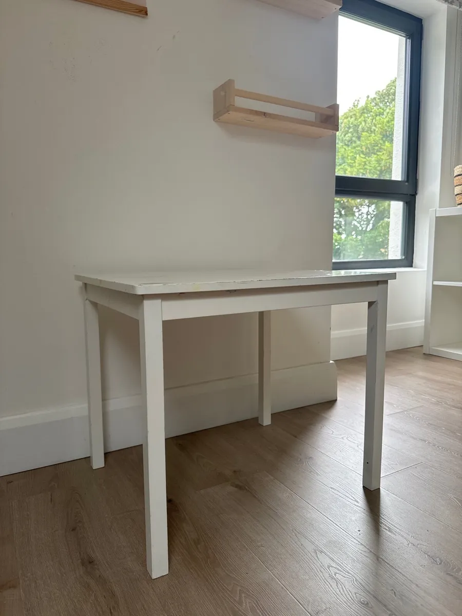 Free Kids table - Image 3