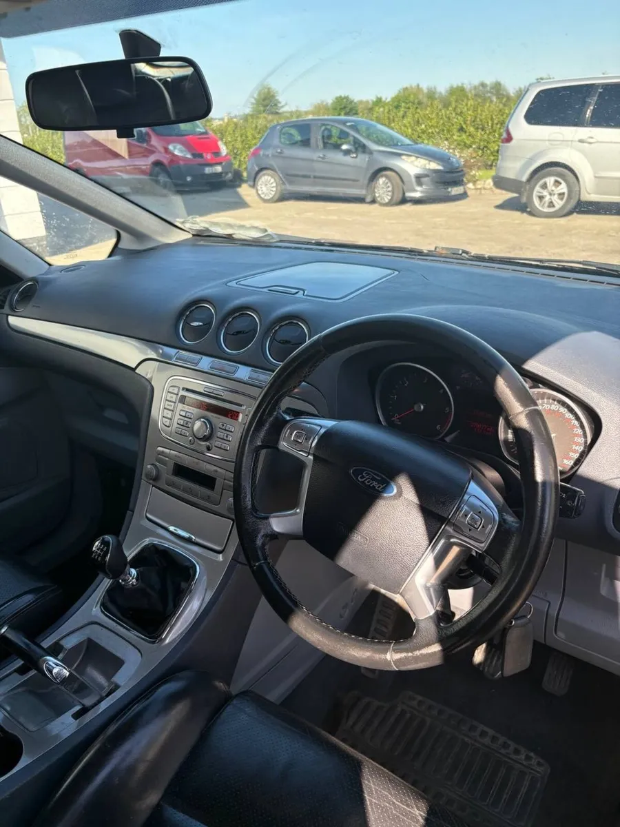 Ford S-Max 2009 - Image 2