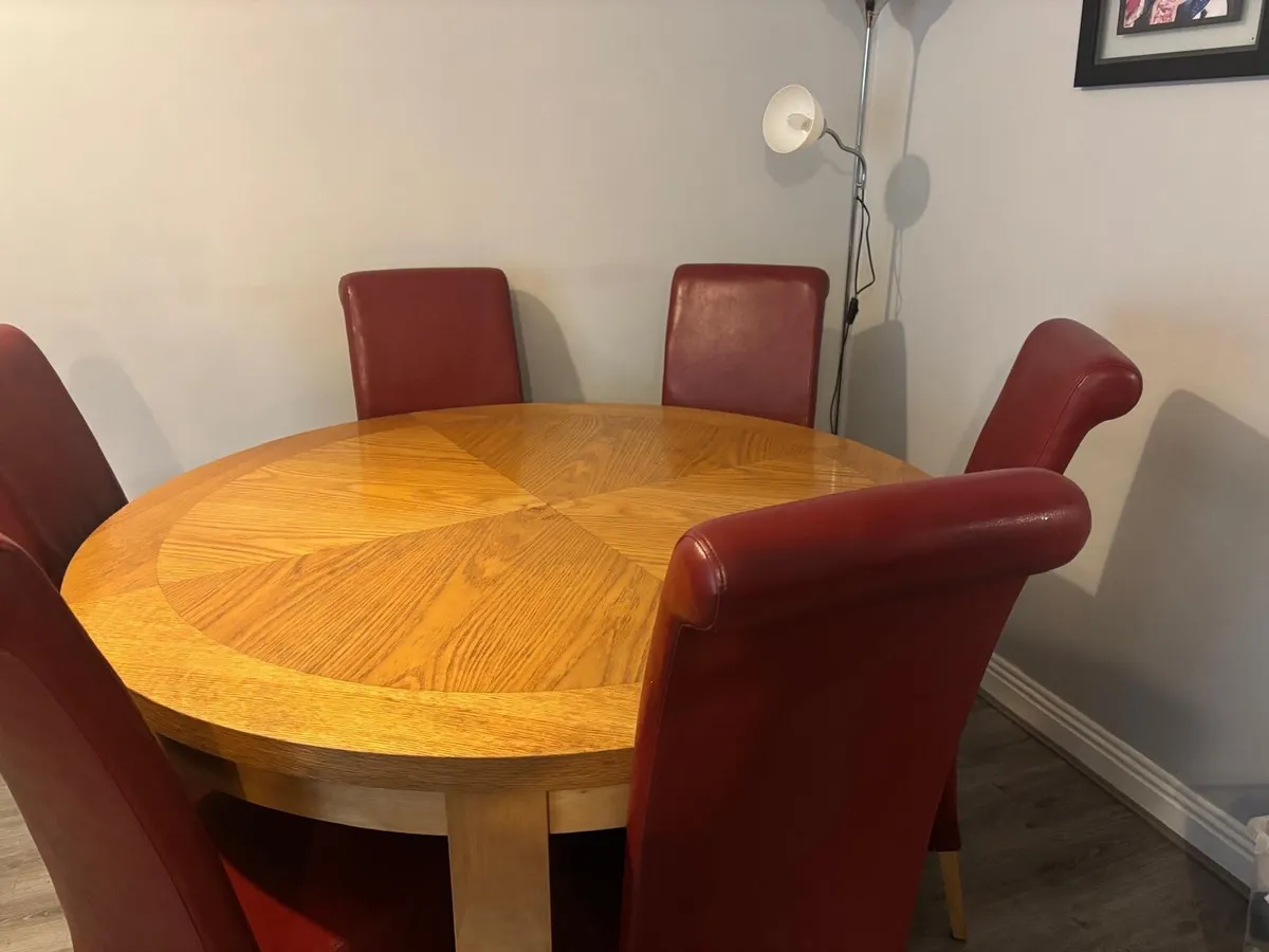 Dining table - Image 2
