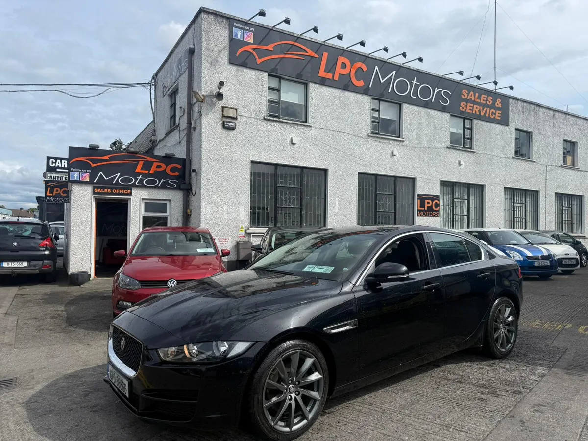 Jaguar XE 2016 - Image 2