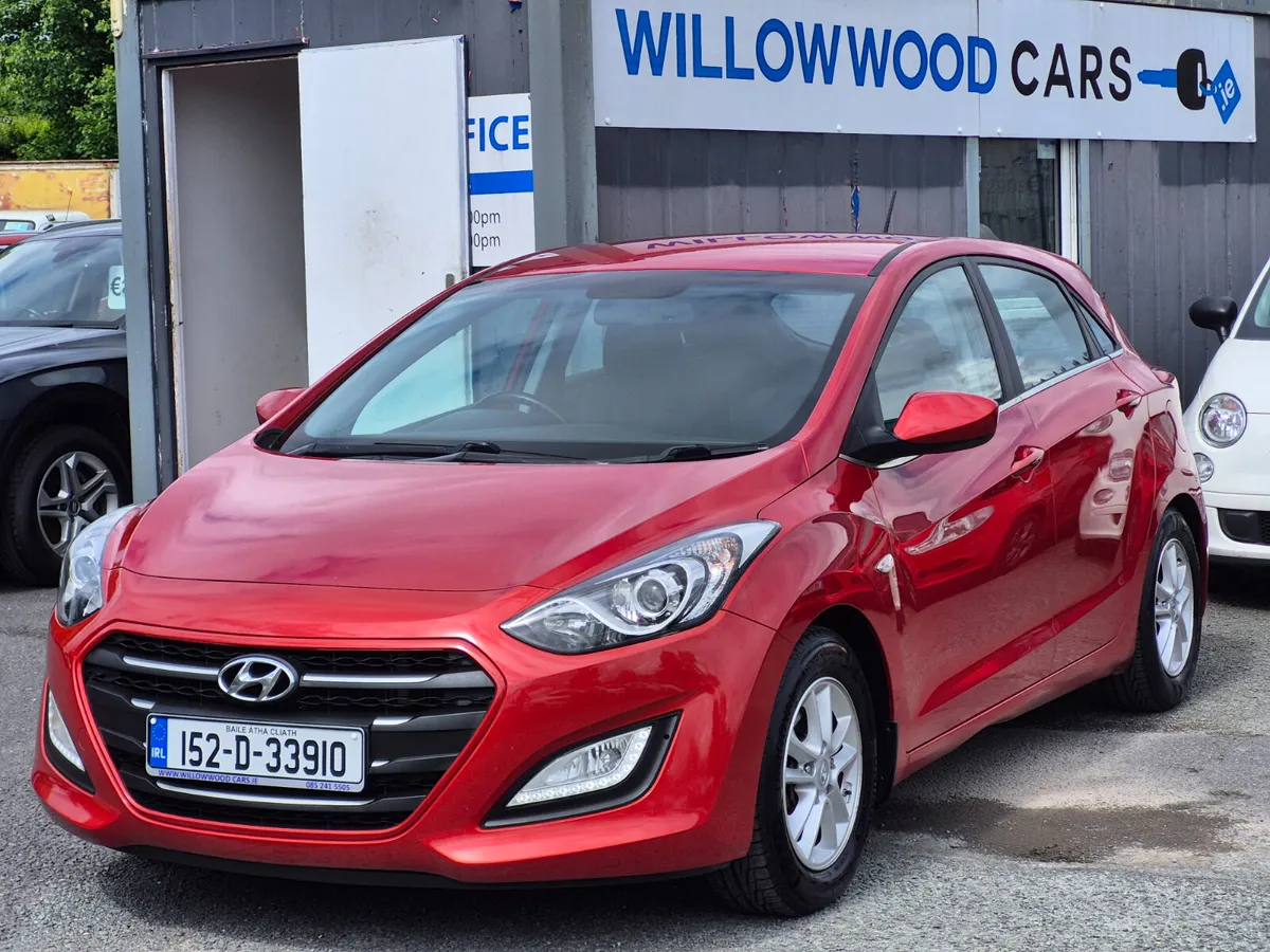 Hyundai i30 1 6crdi deluxe 5dr 2015 - Image 1