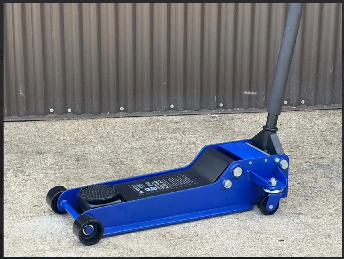 5 Ton Low Profile Trolley Jack Ideal For SUV’s & T
