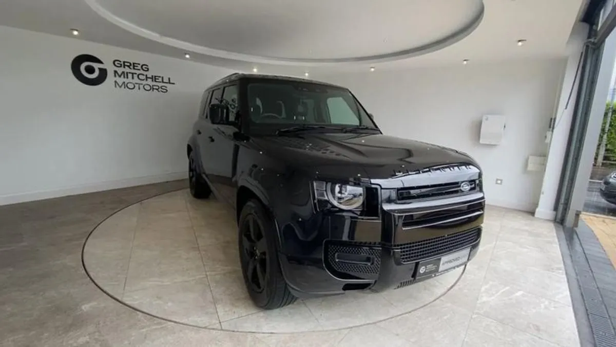 Land Rover Defender 3.0 D250 X-dynamic SE 110 5dr - Image 2