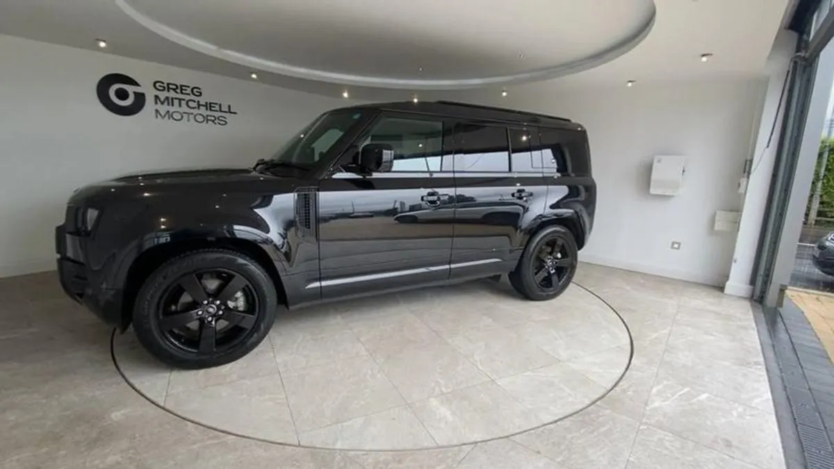Land Rover Defender 3.0 D250 X-dynamic SE 110 5dr - Image 4