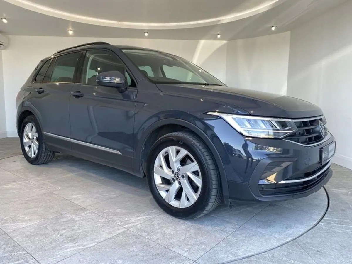 Volkswagen Tiguan 2.0 TDI Life 5dr DSG - Image 1