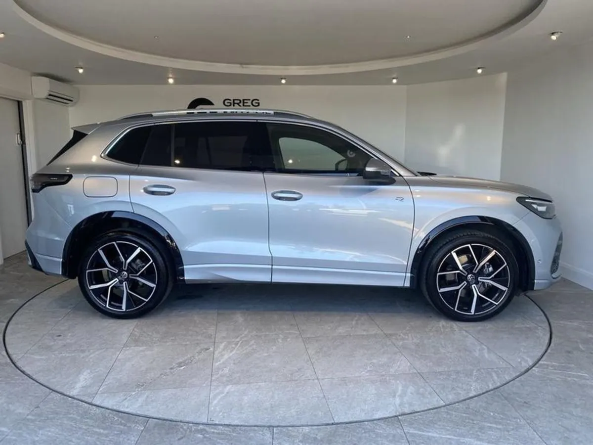 Volkswagen Tiguan 2.0 TDI R-line 5dr DSG - Image 4