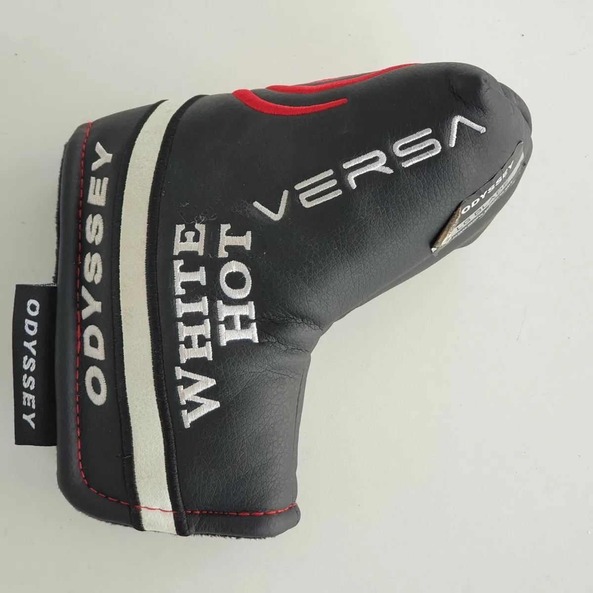 Odyssey white hot versa putter head cover - Image 1