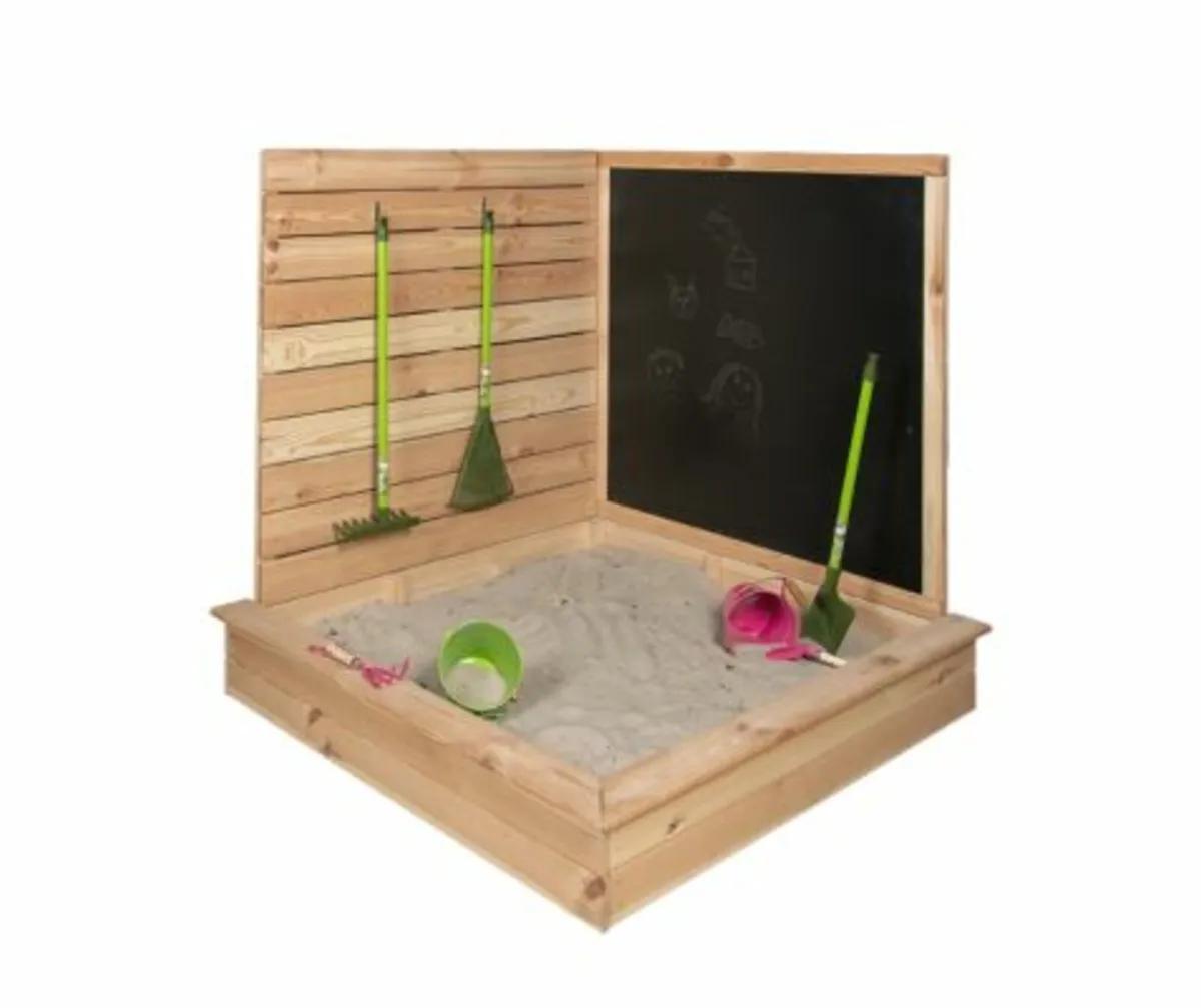 Childrens Corner sand pit - Image 2
