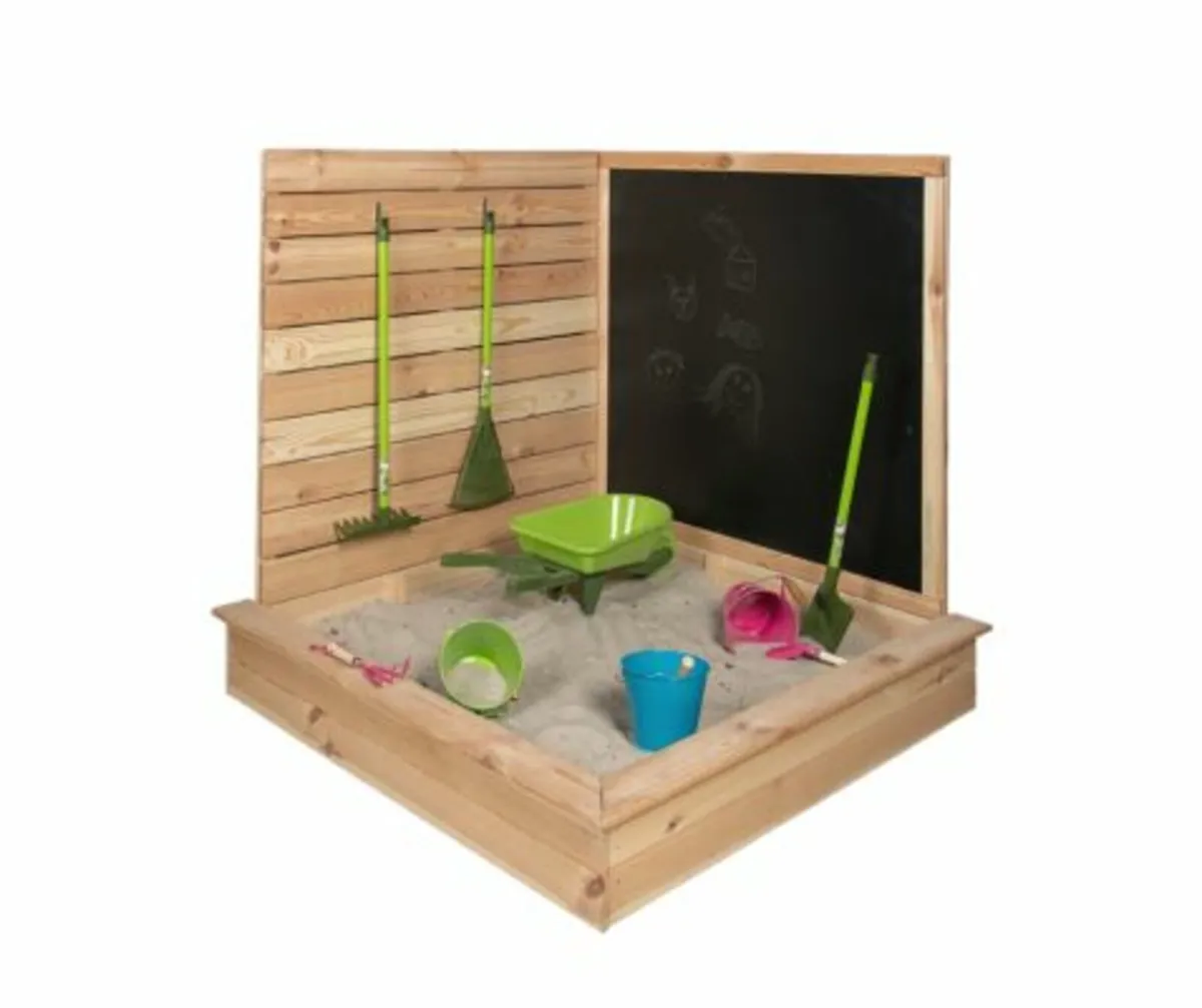 Childrens Corner sand pit - Image 3