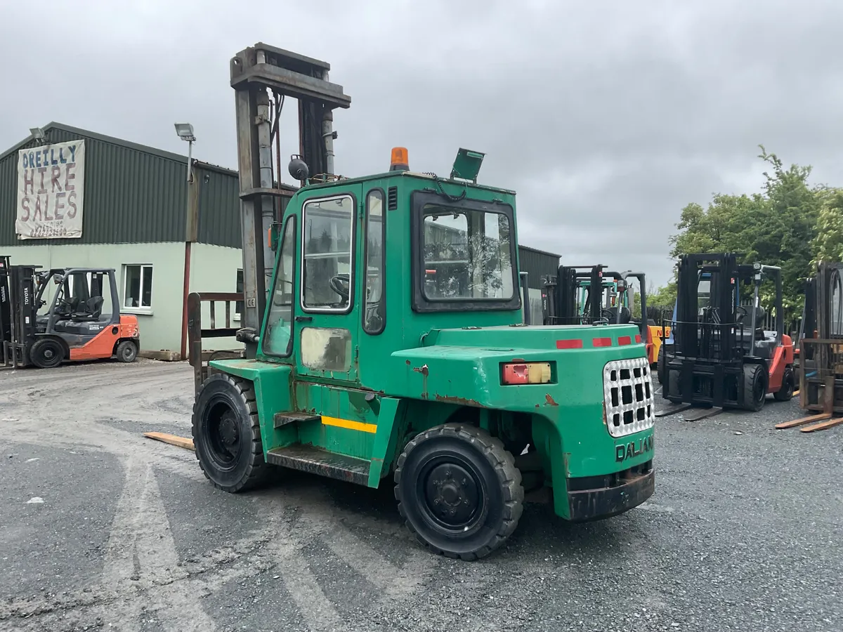 FORKLIFT - Image 2