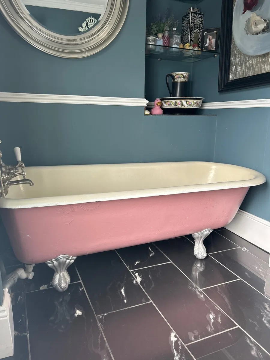 Cast iron bath - Image 2