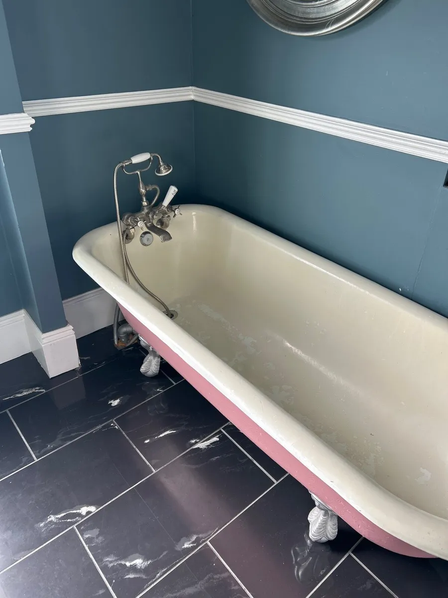 Cast iron bath - Image 3