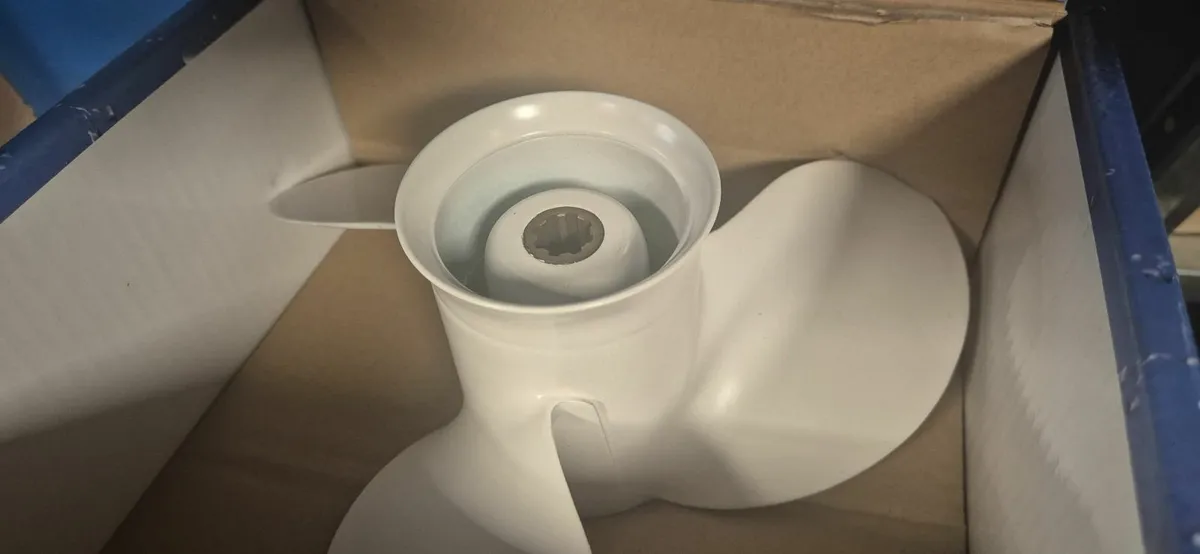 9/14 ×9 yamaha 9.9 and 15hp 8 spline - Image 1