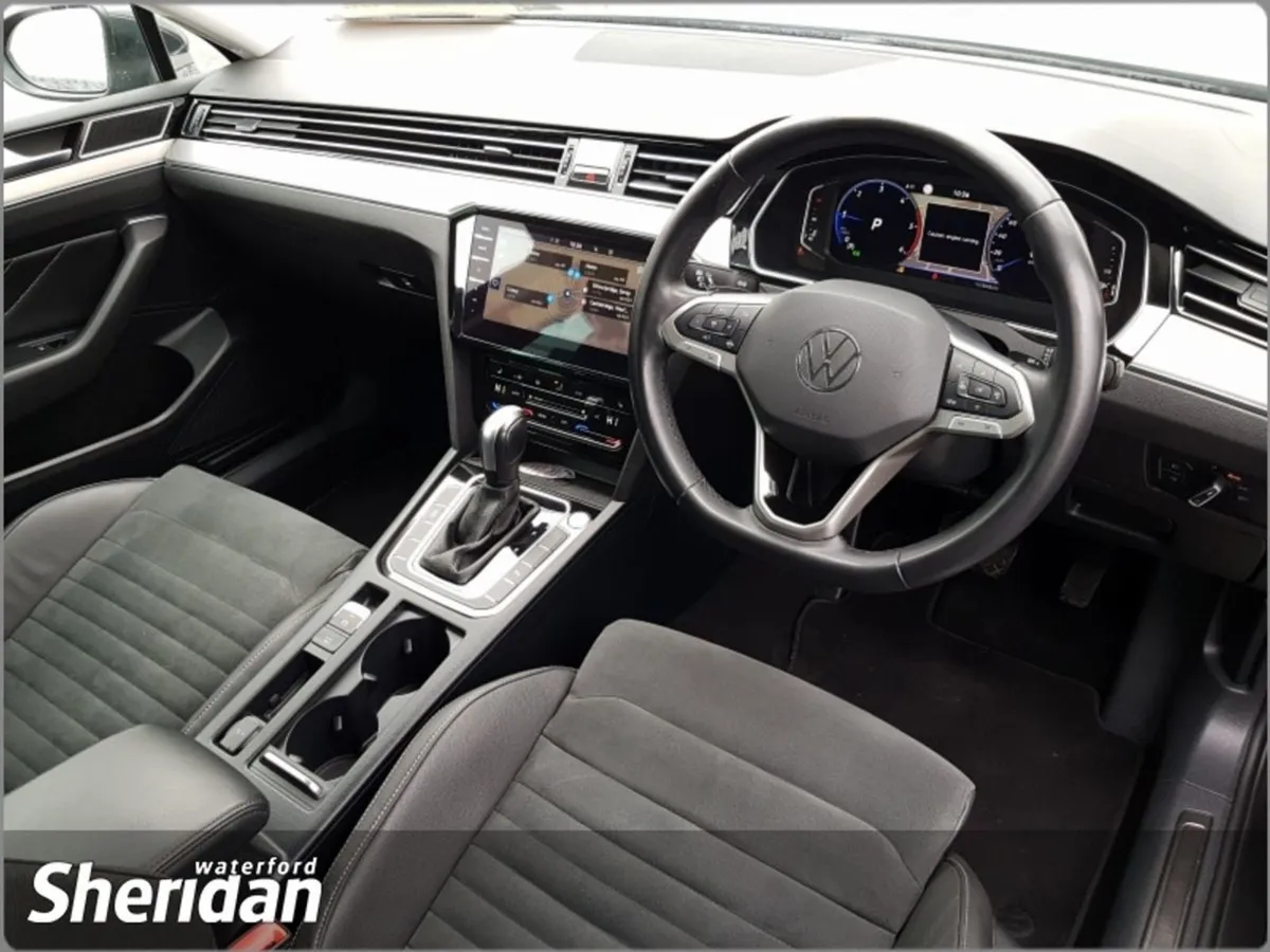 Volkswagen Passat 2.0 TDI 122HP Elegance DSG - Image 2