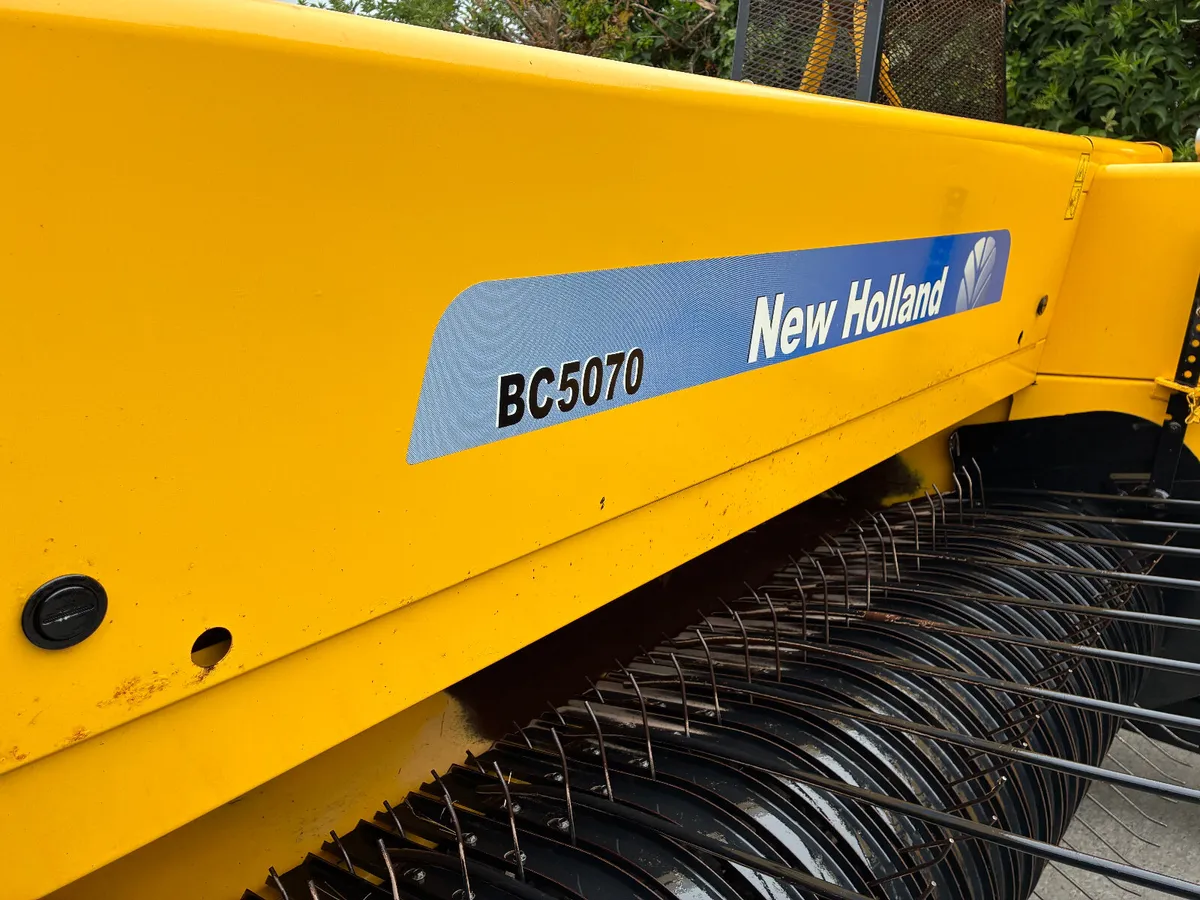 New Holland BC5070 Baler - Image 2