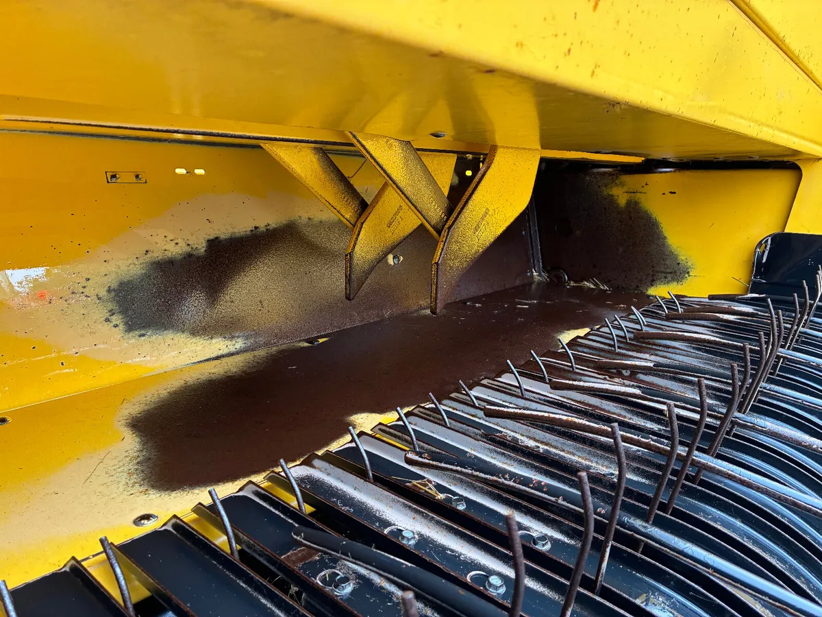 New Holland BC5070 Baler - Image 4