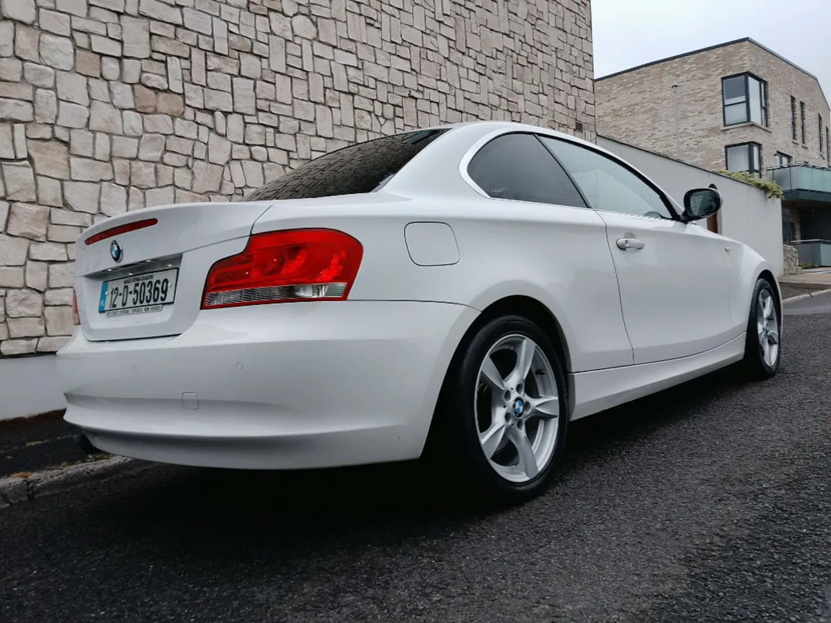 BMW 1-Series 118 D E82 Exclusive ED 2DR - Image 3