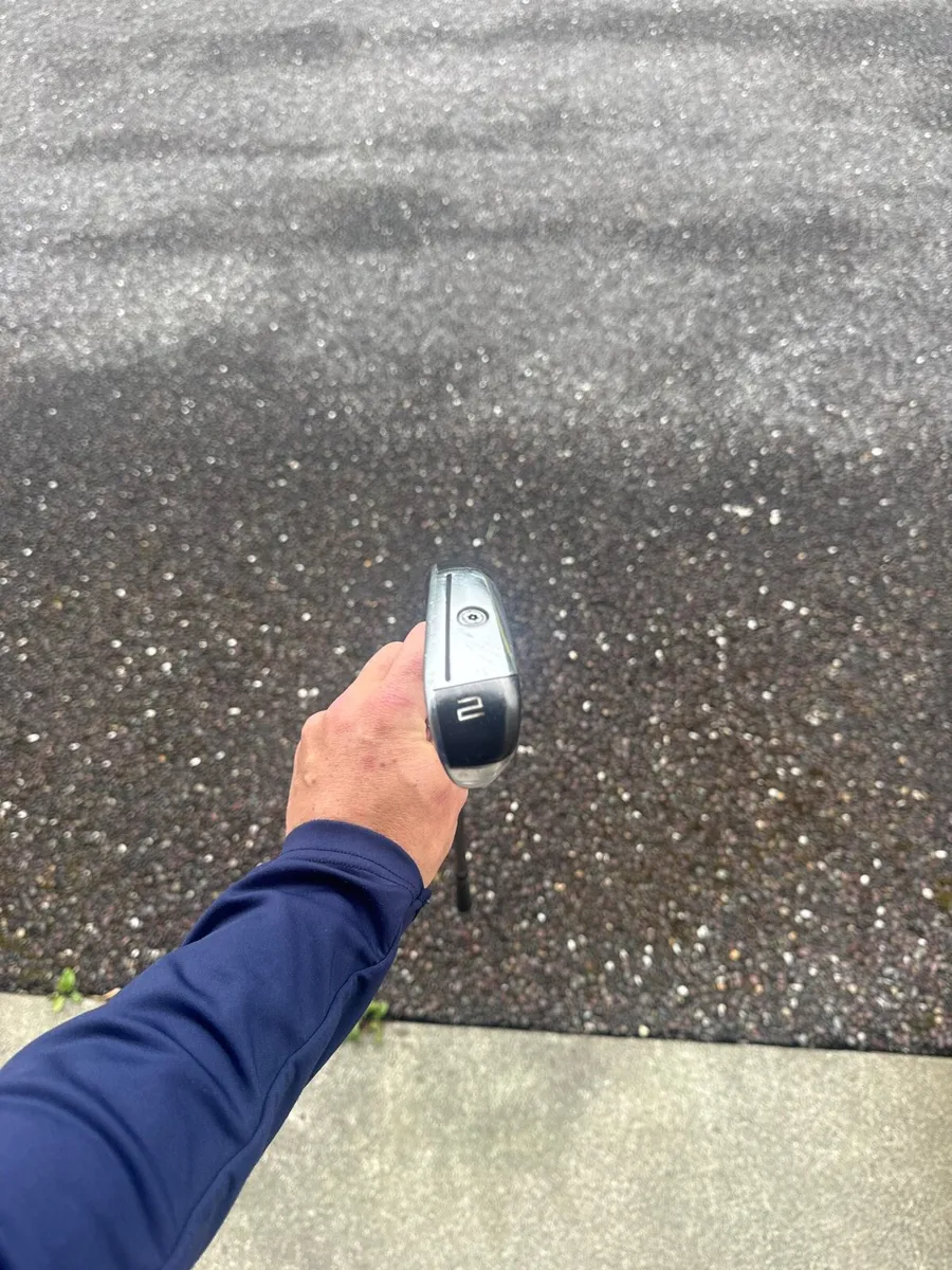 Taylormade 2 Iron - Image 2