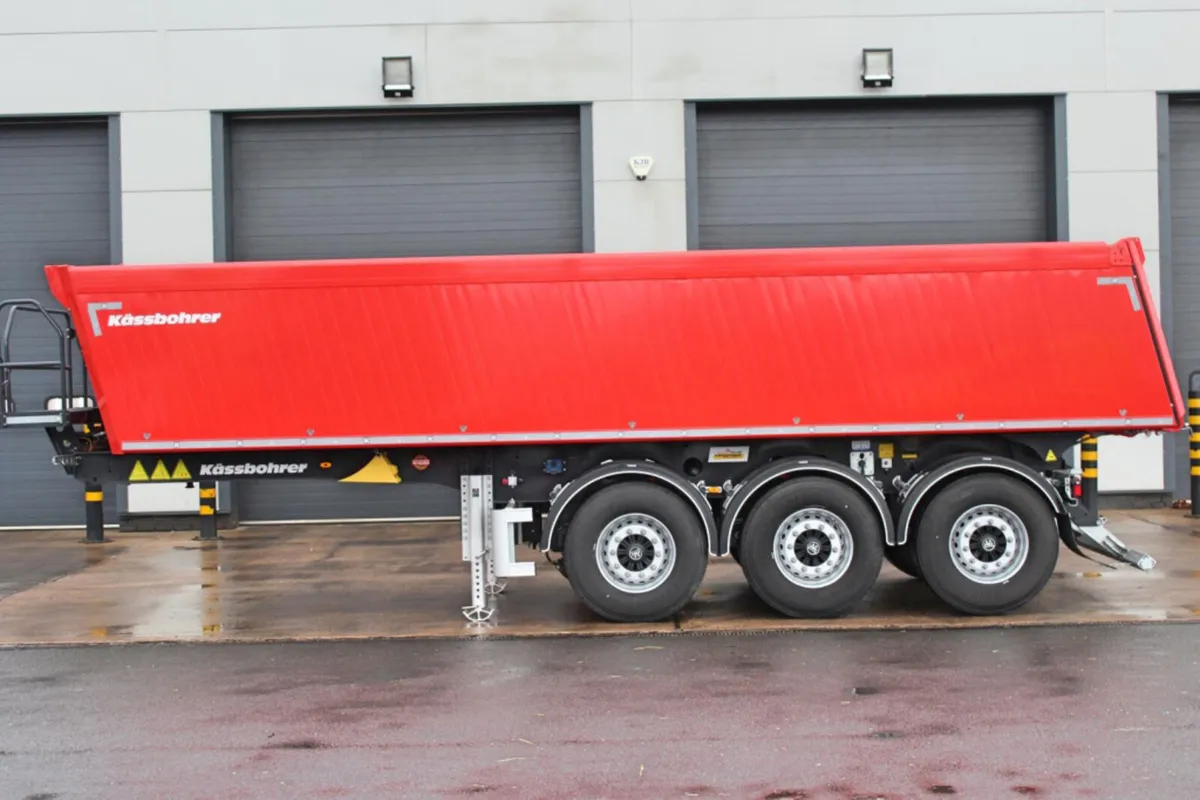 2025 KÄSSBOHRER SKA 3 AXLE ALLOY TIPPING TRAILER - Image 4