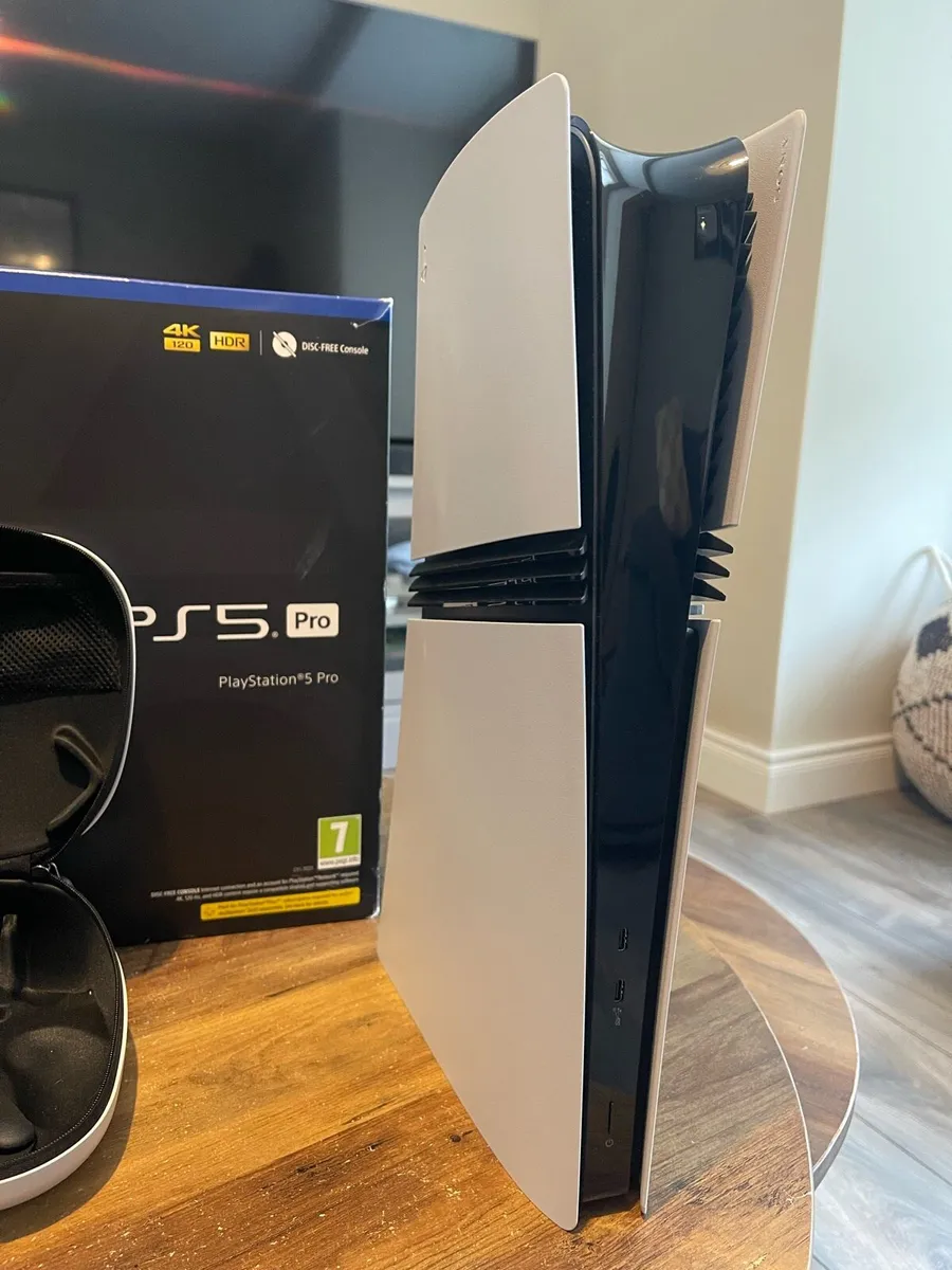 PlayStation 5 Pro + PS 5 Pro Controller - Image 2
