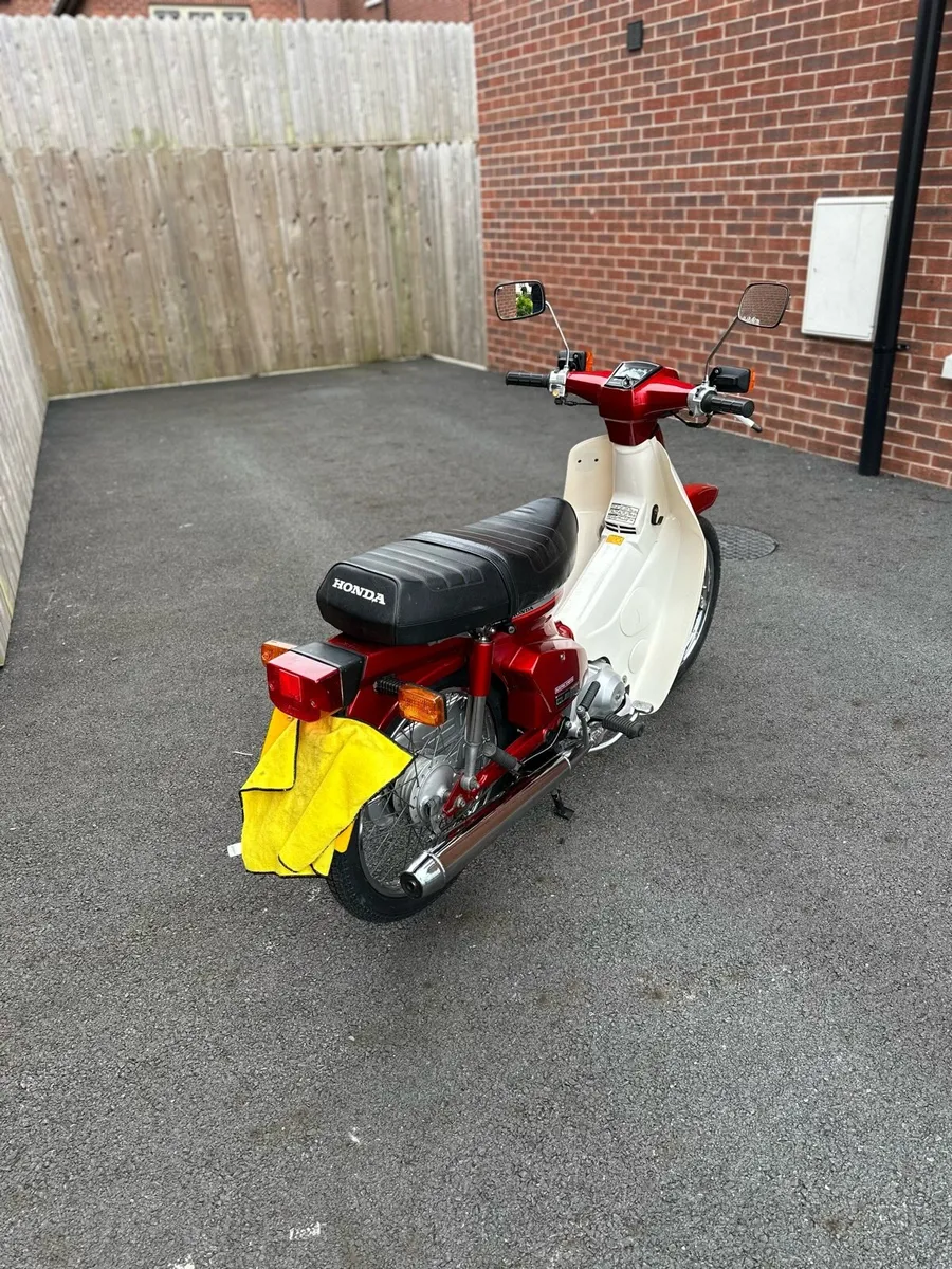 1991 Honda C90 Cub - Image 3