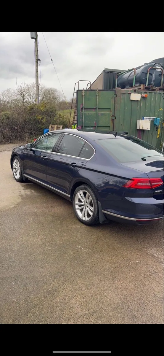 161 Volkswagen Passat - Image 4