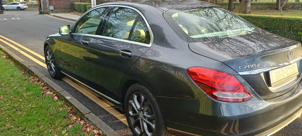 Mercedes-Benz C-Class 2016 - Image 3