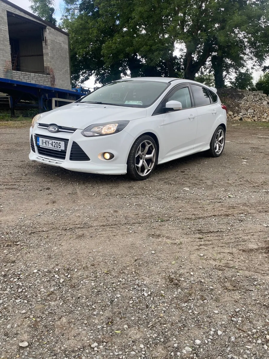 Ford Focus 2011 - Image 4