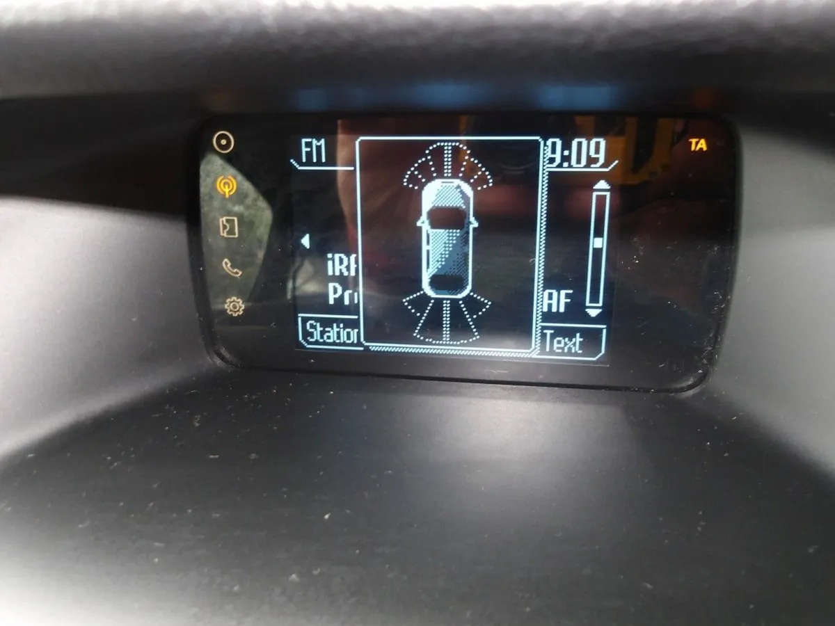Ford Focus 1.6 TDI 95ps S/S Titanium-x - Image 2