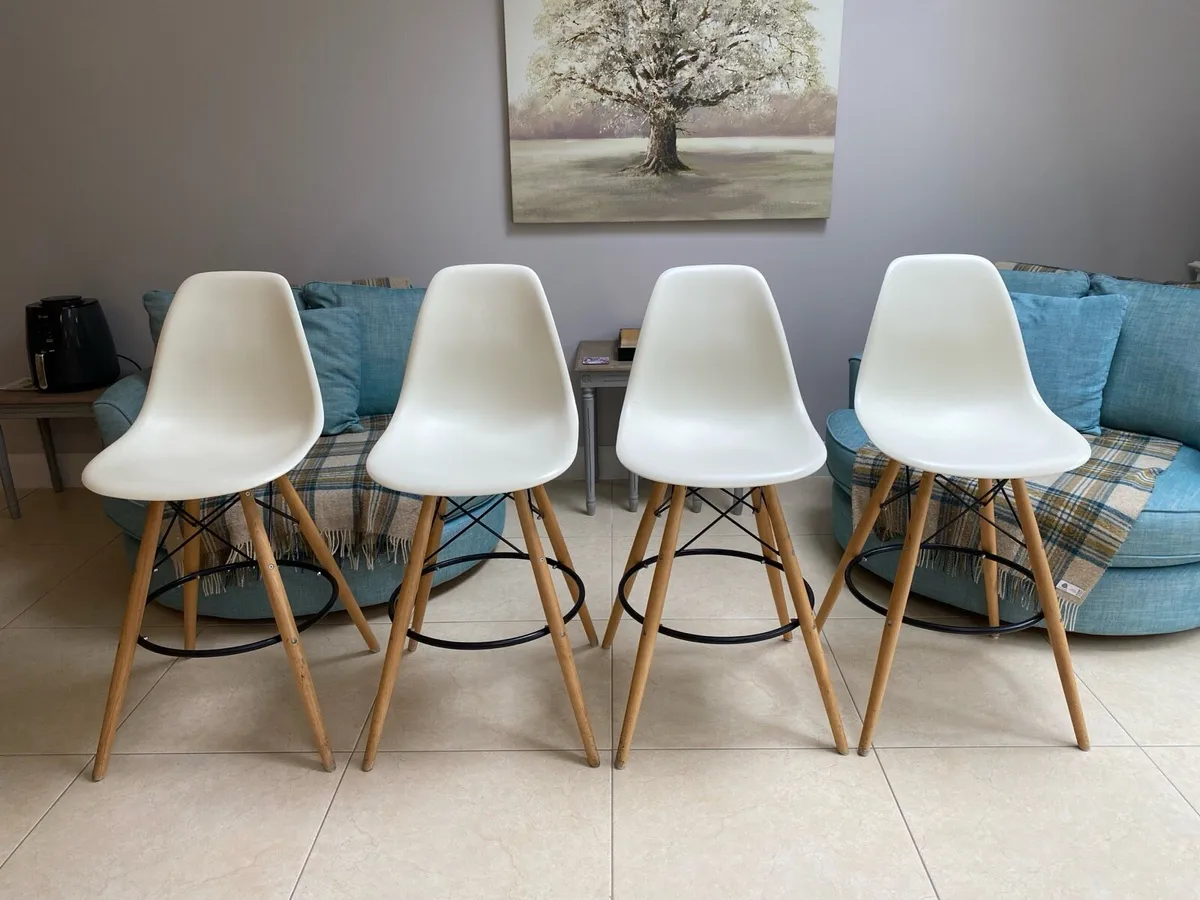 Kitchen stools - Image 1
