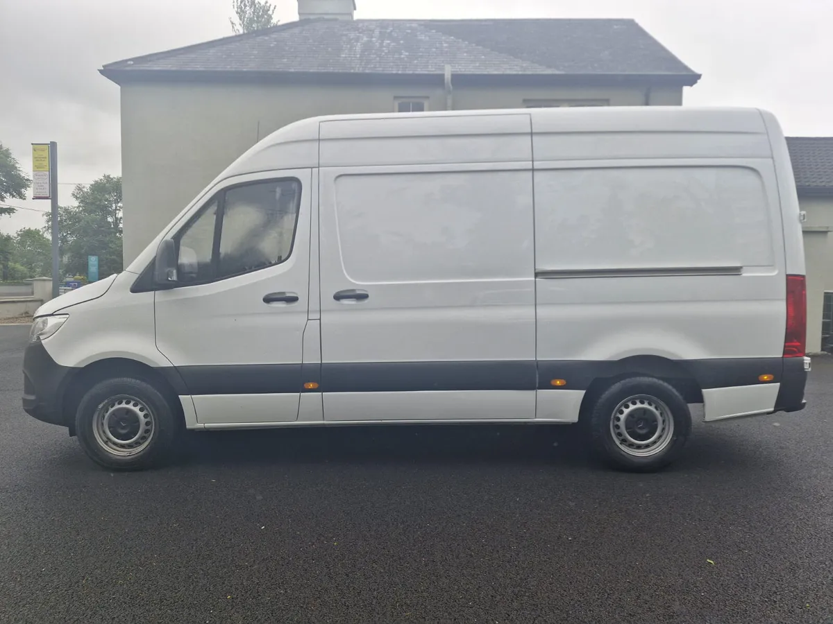 Mercedes-Benz Sprinter 2022 - Image 4