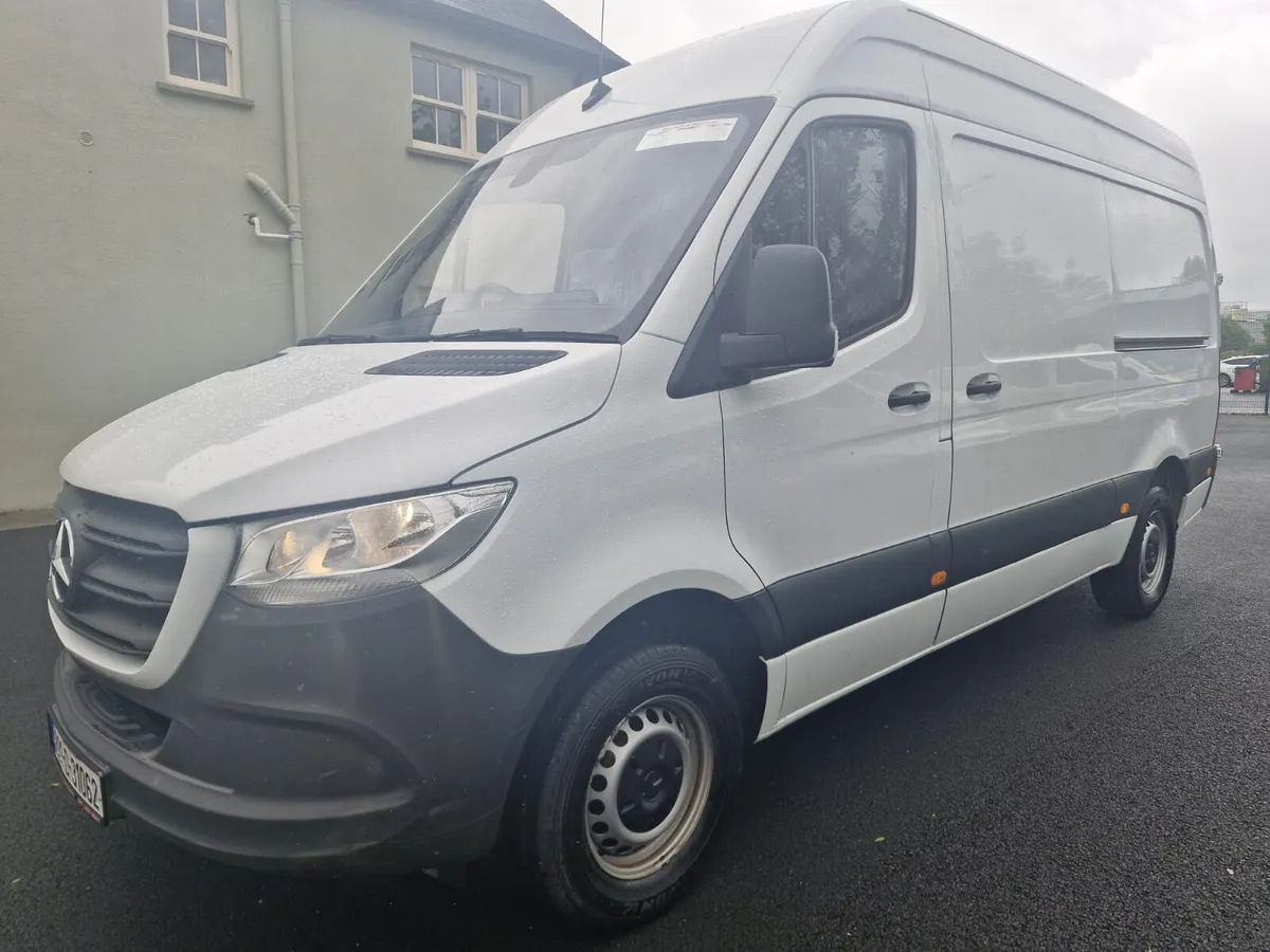 Mercedes-Benz Sprinter 2022 - Image 3