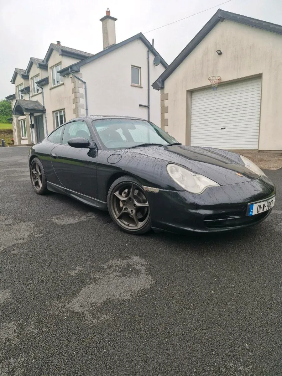 2001 Porsche 911 carrera 4 - BLack-well Maintained - Image 4