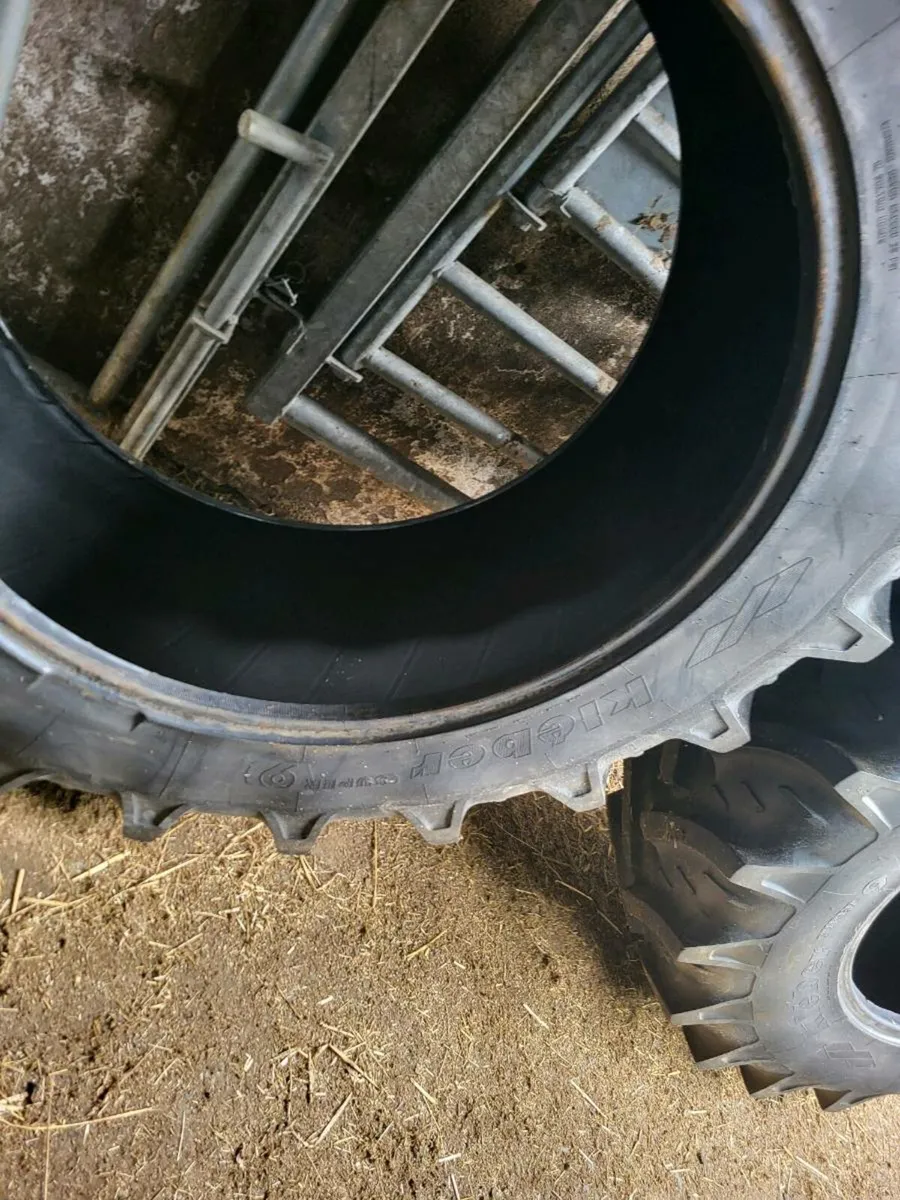16.9 34  or 420 85 34 tyres - Image 3