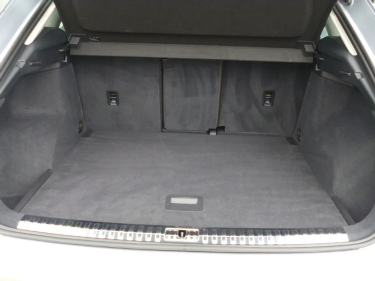 Audi Q3  2.0 35TDI 150 Q SE 4DR 2019 - Image 4
