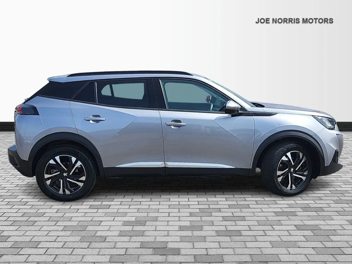 Peugeot 2008 ALLURE 136BHP *ELECTRIC* 50 KWH AUTO - Image 4
