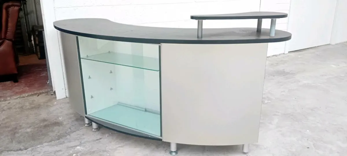 Large Rounded Reception Counter - Image 2