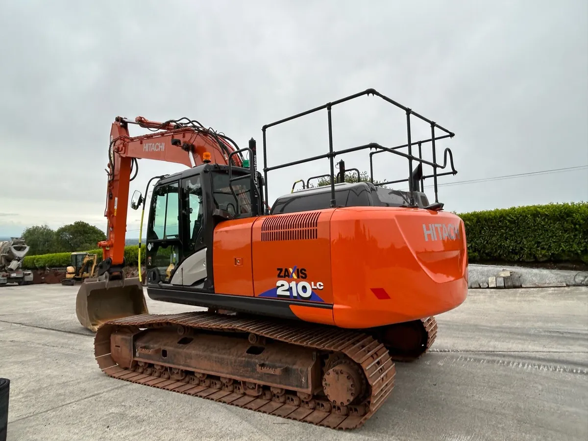 Hitachi ZX210-6LCN - Image 1