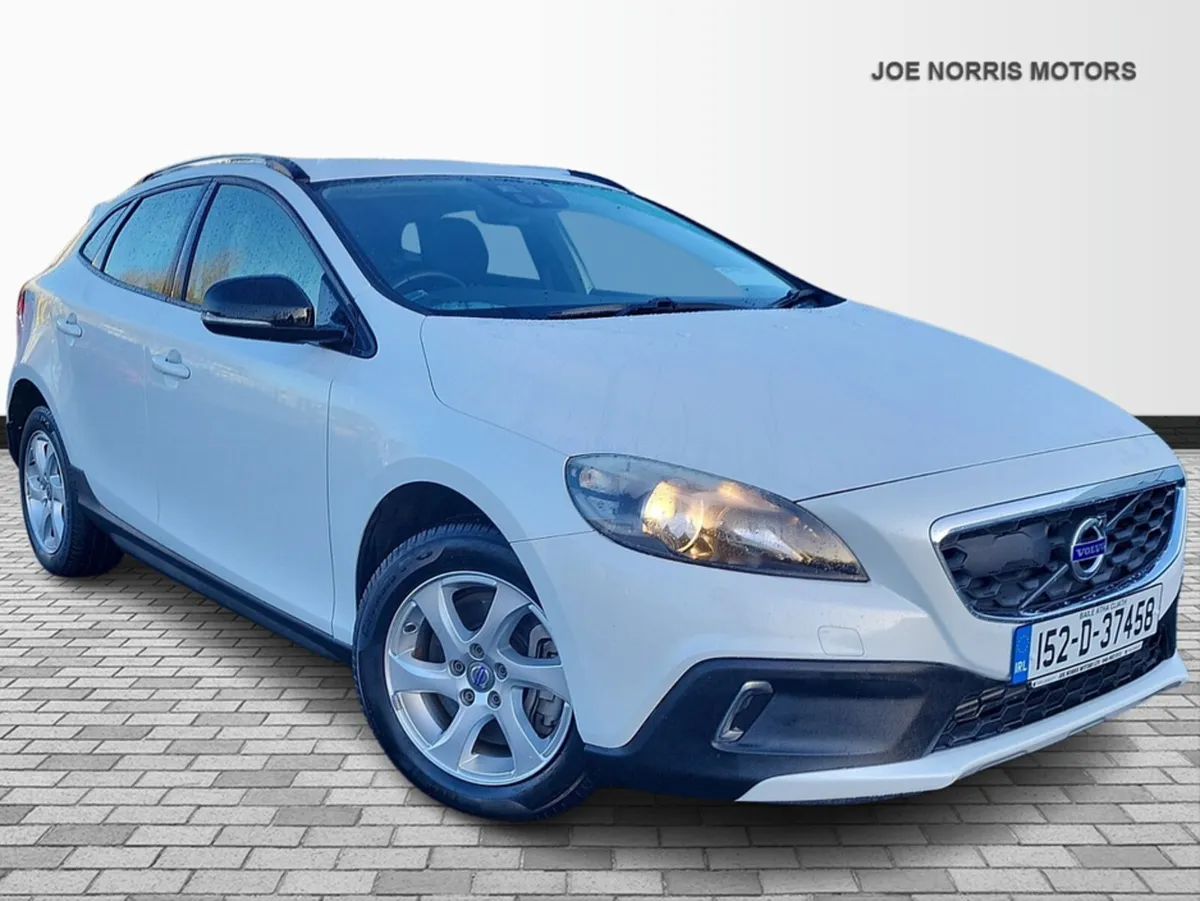 Volvo V40 T4 2.0 DIESEL AUTO - Image 1