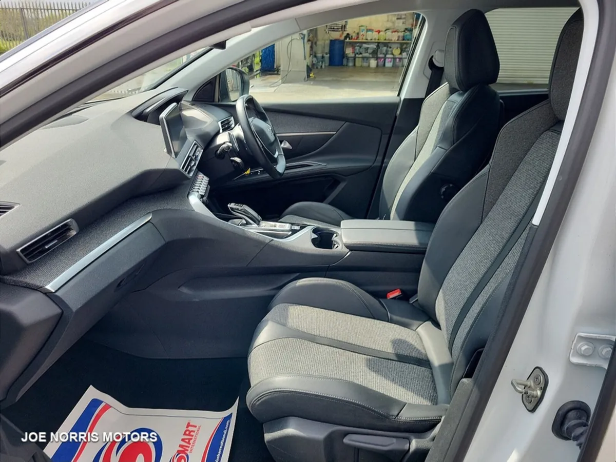 Peugeot 5008 ALLURE 1.2 130 AUTOMATIC 6.2 4 - Image 4