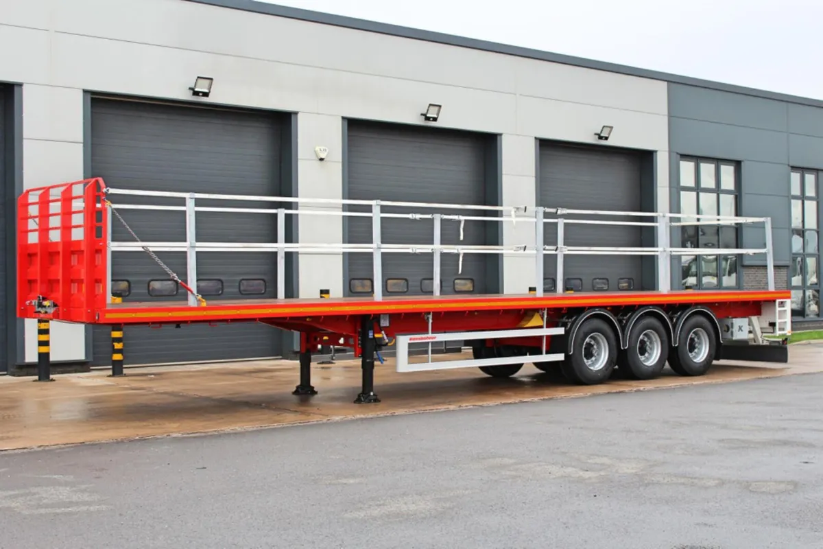 2025 KÄSSBOHRER SPW SR 3 AXLE PSK FLATBED TRAILER - Image 3