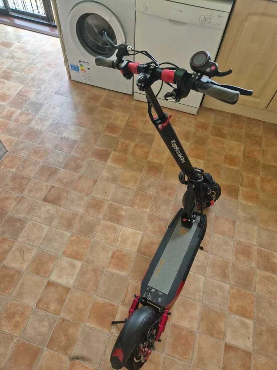 Electric scooter - Image 2