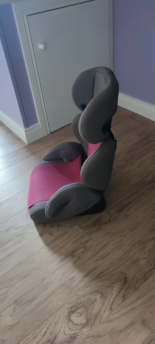 Booster seat - Image 1
