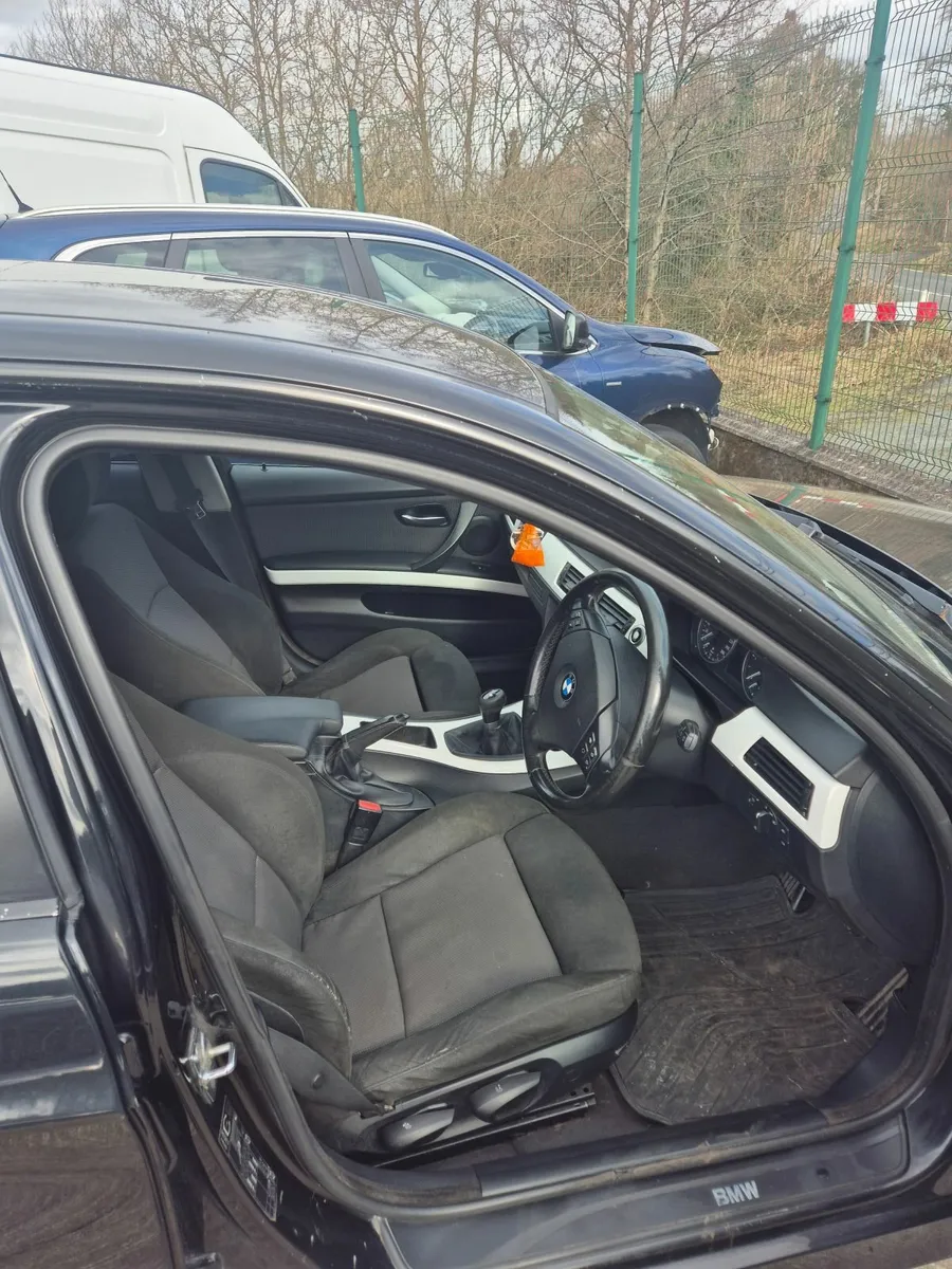 Car - Image 2